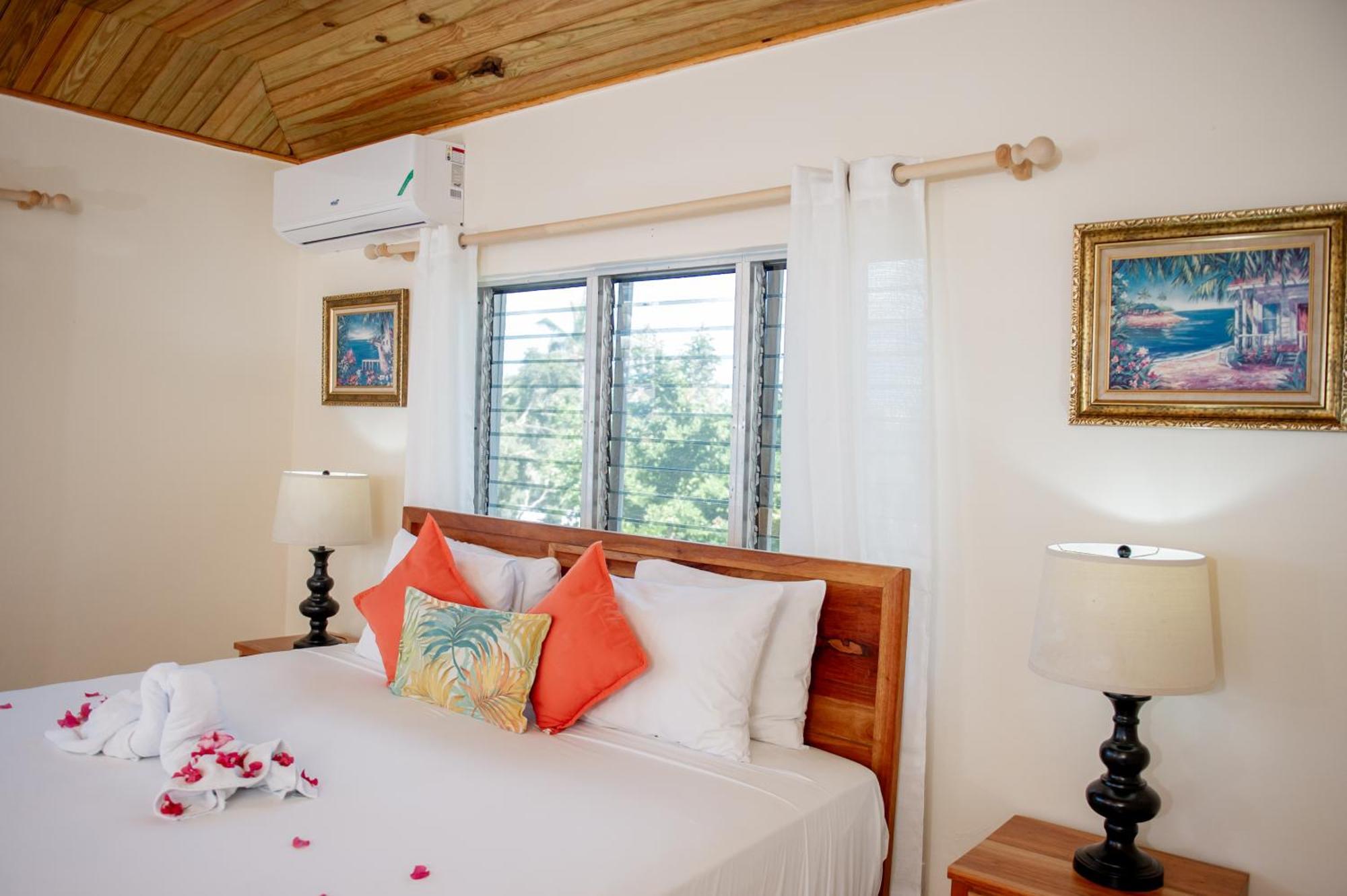 Beyond Sunset Resort & Villas Treasure Beach Exterior foto